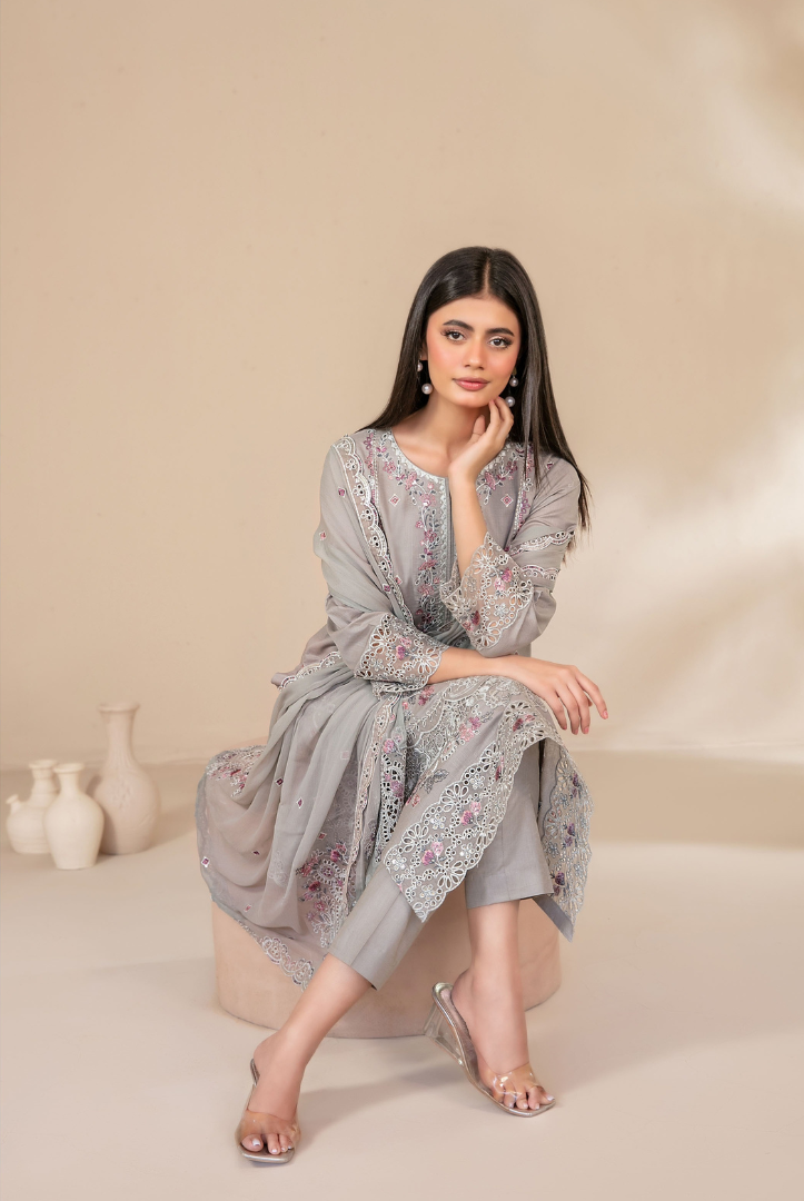 Tawakkal Fabrics Selma Fancy Embroidered Chamki Lawn 3 Piece Stitched Suit"26-D-3268