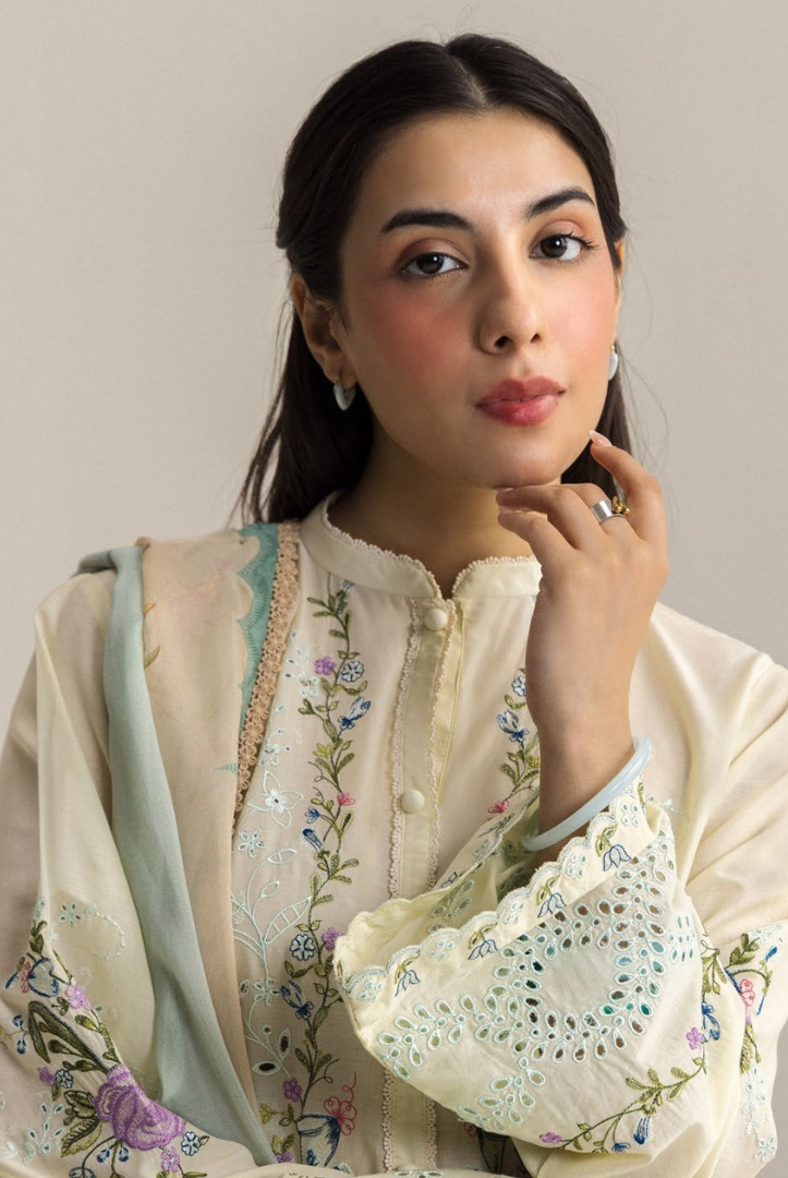 Coco by Zara Shahjahan Edit 26 Vol II Stitched Embroidered Lawn 3 Piece Suit-KIAN-8A