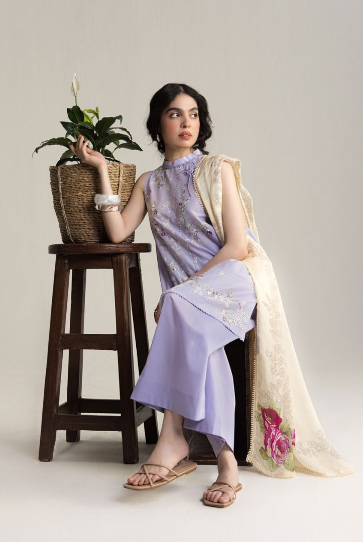 Coco by Zara Shahjahan Edit 26 Vol II Stitched Embroidered Lawn 3 Piece Suit-YURA-3B